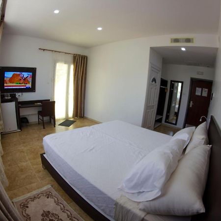 Trajan Hotel Timgad エクステリア 写真