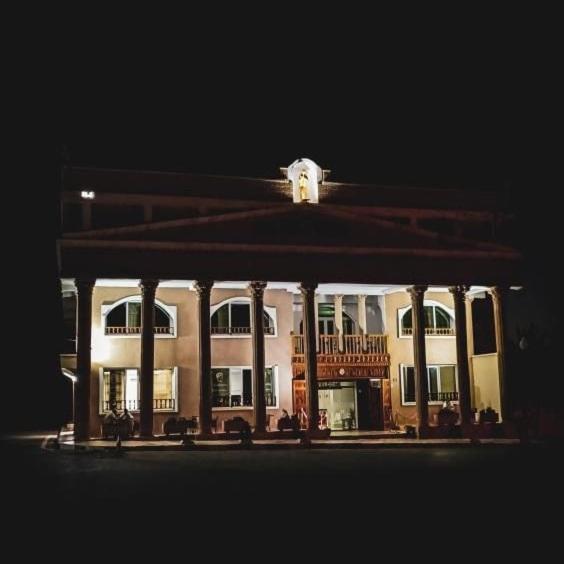 Trajan Hotel Timgad エクステリア 写真