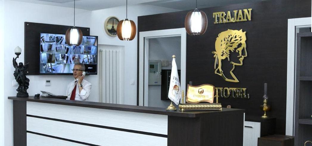 Trajan Hotel Timgad エクステリア 写真