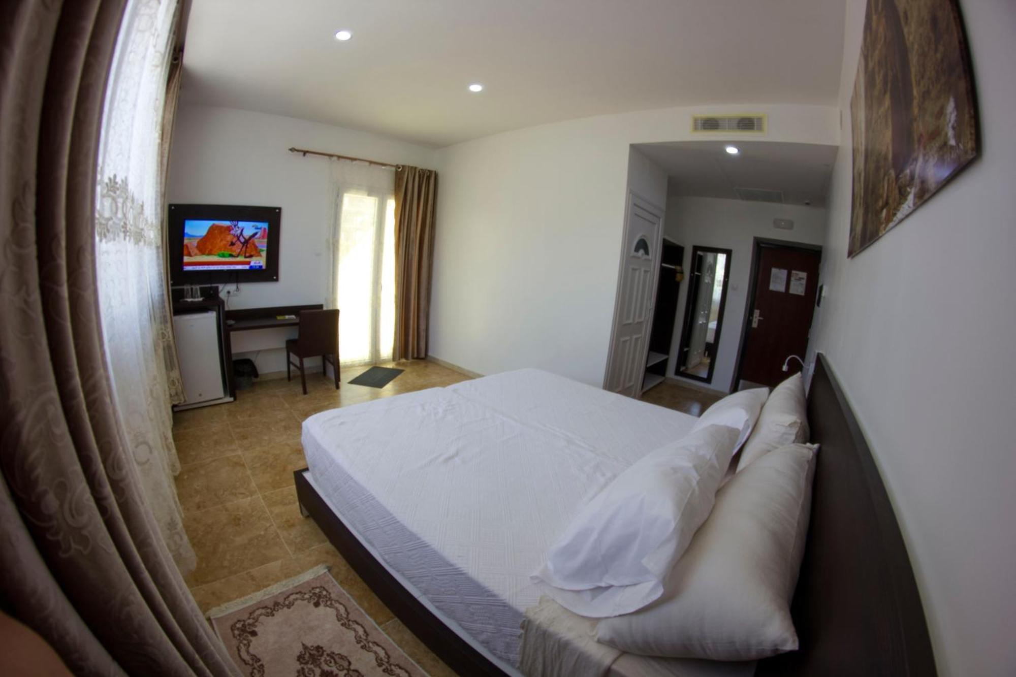Trajan Hotel Timgad エクステリア 写真
