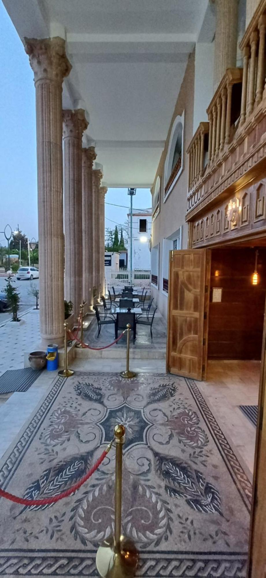 Trajan Hotel Timgad エクステリア 写真